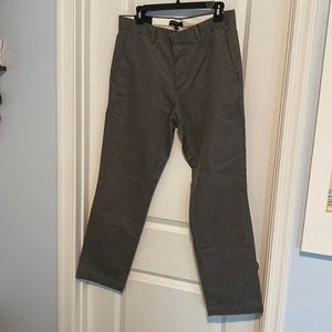 Banana Republic slim fit chinos 33/30 grey NWT